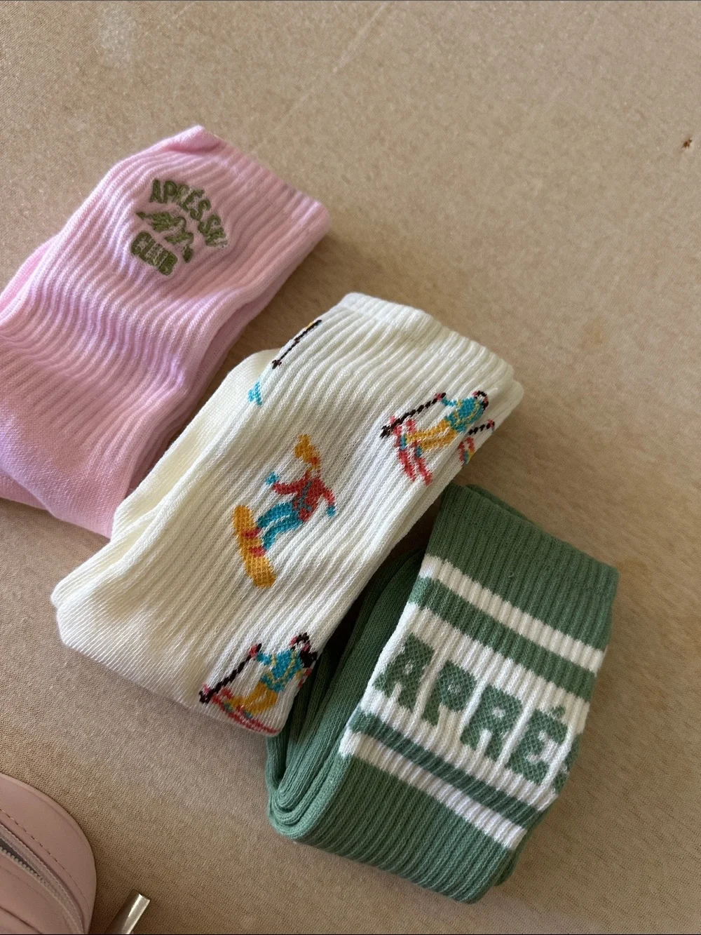 Après-Ski 3-Pack Socks in a cosmetic bag